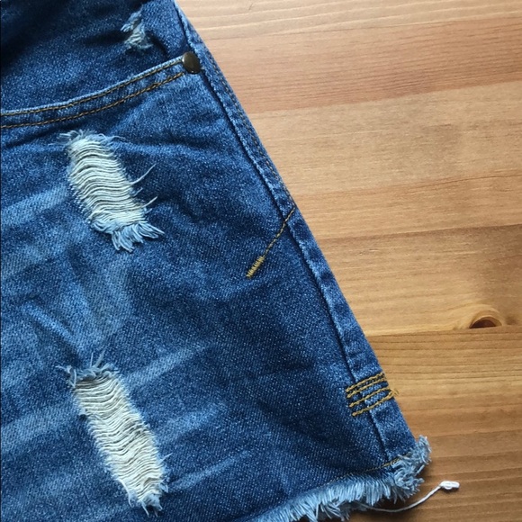 Lagaci Sport • vintage jean skirt - Picture 2 of 6